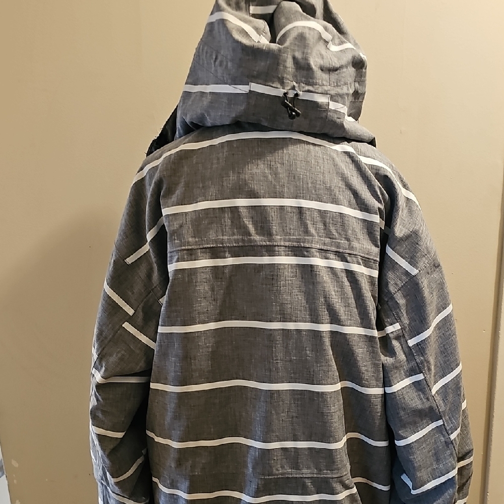 Men's Hooded Gray Striped Raincoat - Classic Waterproof Jacket - Picture 3 of 4